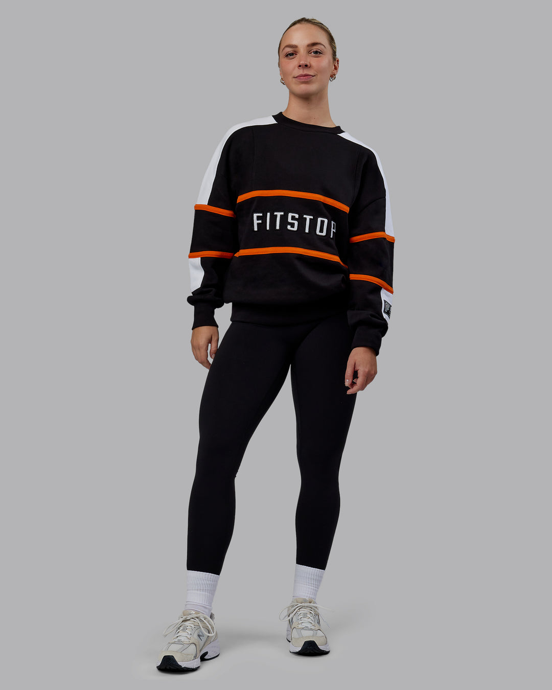 Women Wearing Unisex Fitstop Move More Sweater Oversize - Black-White