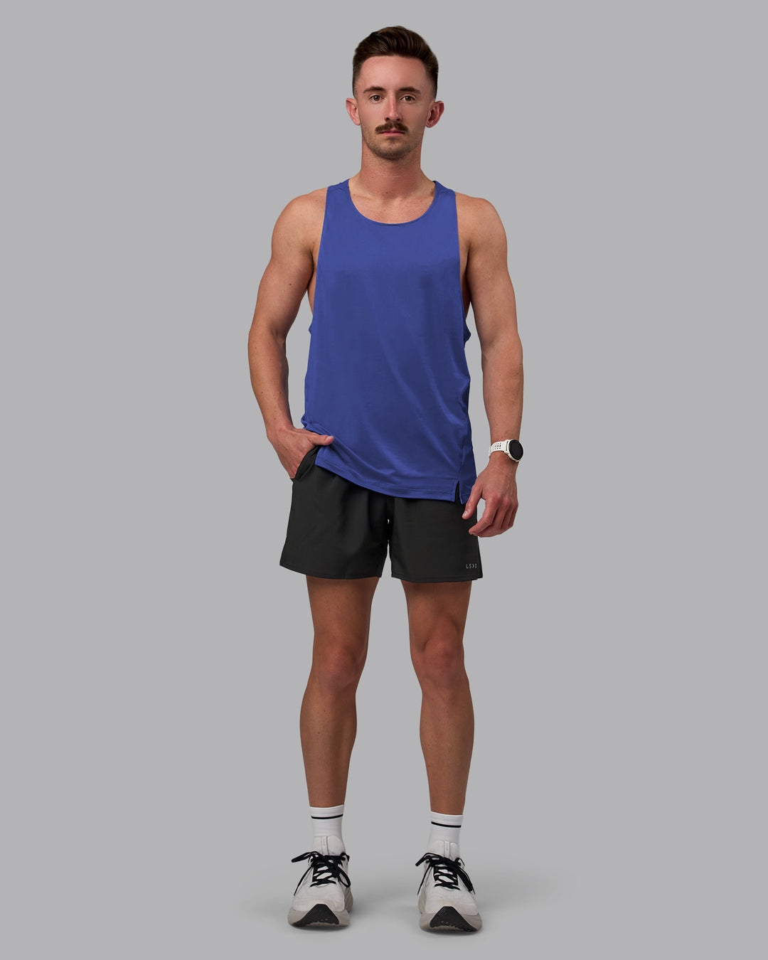 Man wearing Pace Running Tank - Power Cobalt