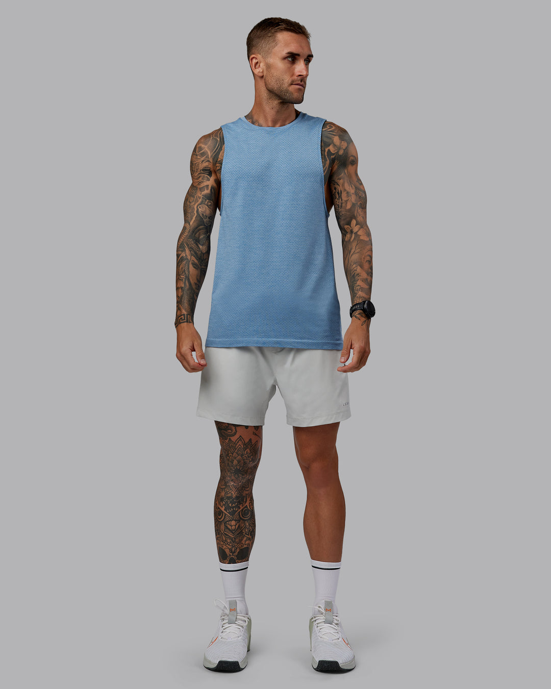 Man wearing Rep 5&quot; Lined Performance Shorts - Digital Mist