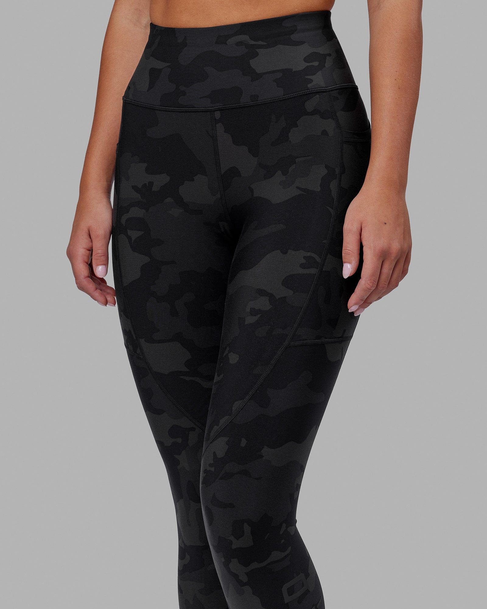 Black camo lululemon outlet leggings