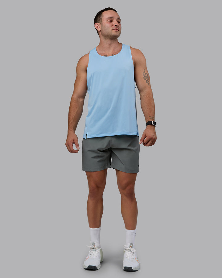 Man wearing Pace Running Tank - Glacial Blue
