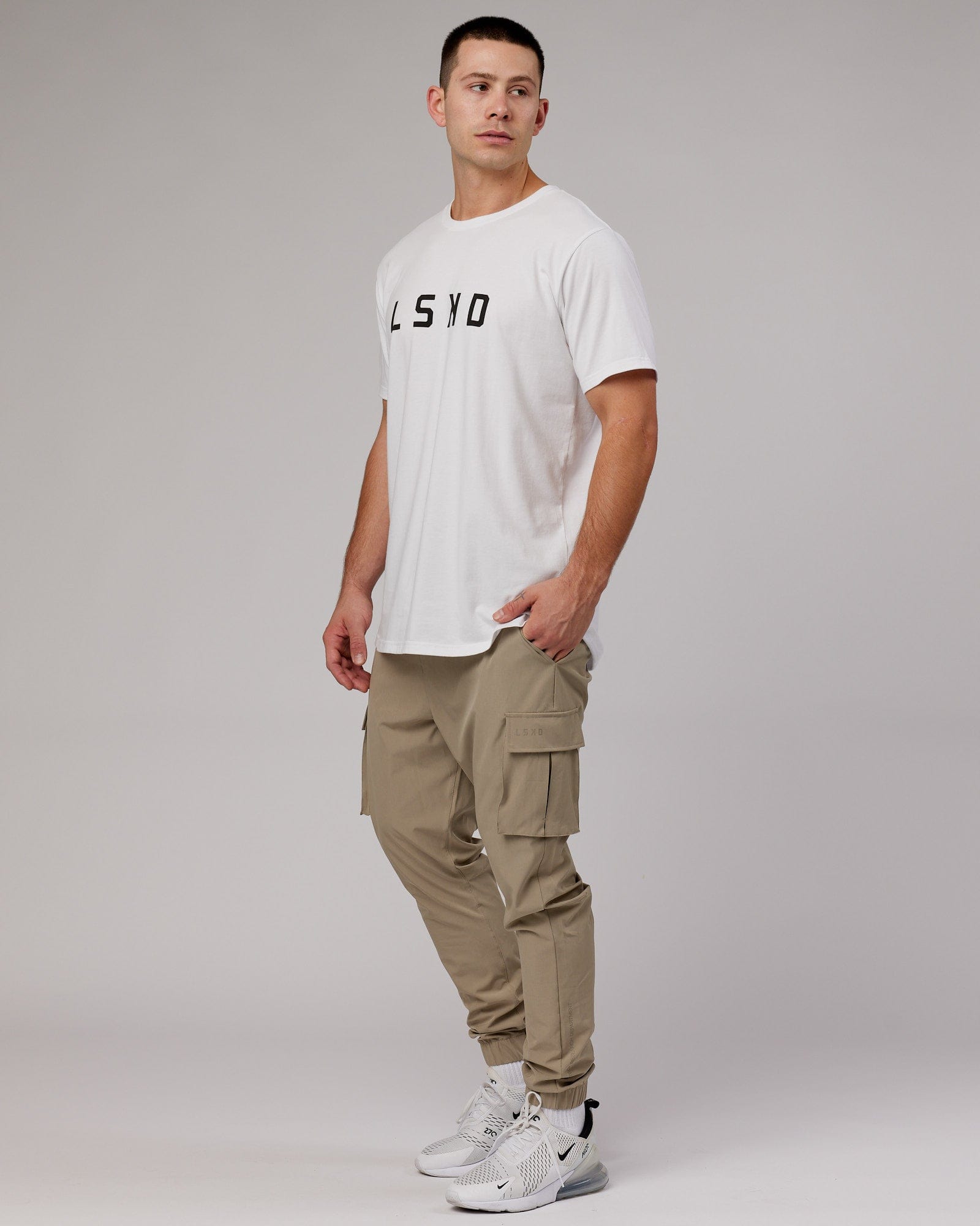 White on sale cargo joggers